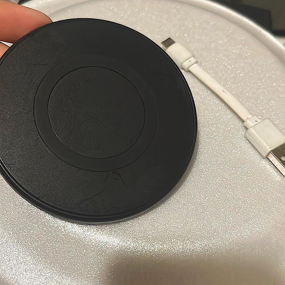 Qi wireless charging pad with cable